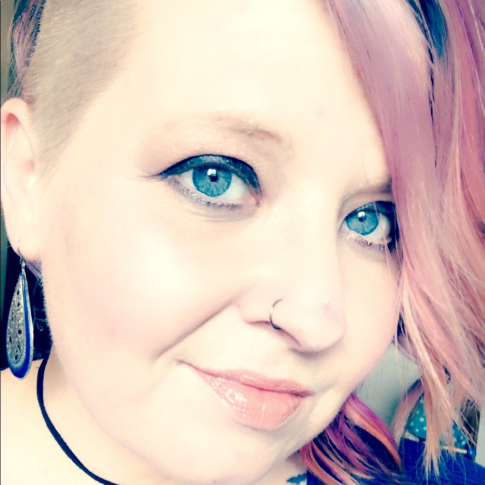 Meet your Posher, Aimee